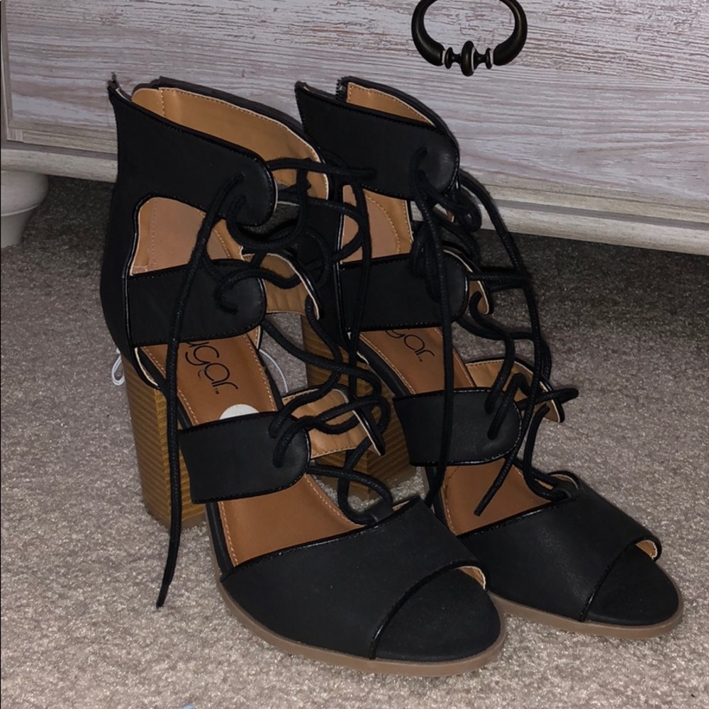 NWT Black Lace Up Chunk Heel